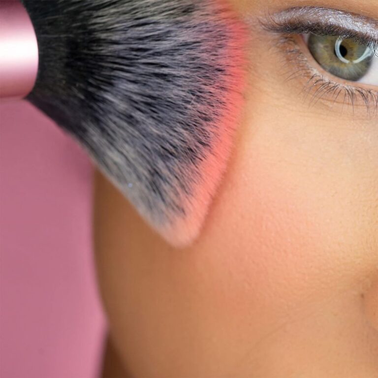 Gros Pinceaux de Maquillage : Avis et Comparatif des 5 Meilleurs